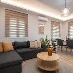 Destiny Tatil Evi Lagopodhon